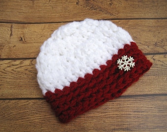 Gorro de bebé de crochet: copo de nieve blanco y arándano, accesorio fotográfico de invierno