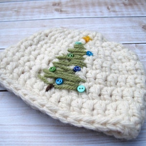 Crochet Baby Christmas Hat: Newborn Photo Prop image 2