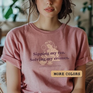 Mysterious Shirt Cozy Mystery Lover Gift Murder Mystery T-shirt Amateur Sleuth Armchair Detective Shirt True Crime Sherlock Holmes T-shirt