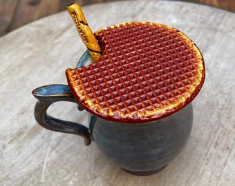 Handmade Ceramic Stroopwafel Coaster with Bite | Dutch Waffle-Inspired Drink Accessory | Fun Gift for Coffee & Tea Lovers