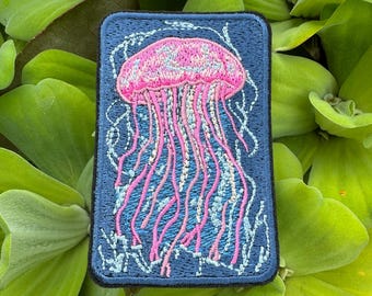 Pink Jellyfish Patch: Embroidered Ocean Animal Appliqué