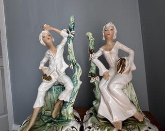 Pair Vintage Figurines Romantic Couple Italian Porcelain Capodimonte Style Italy