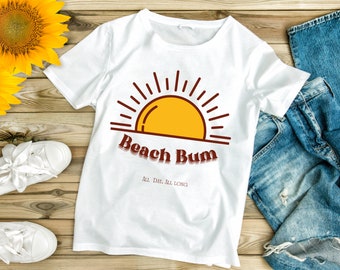 Damska koszulka Softstyle Beach Bum Trendy Tee Letnie wakacje T-shirt Koszulka plażowa Ocean Vacation Retro Comfort Beach Bum Tshirt