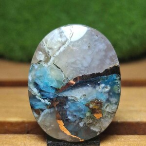 クリソコラ コンフェッティ フローティング ブルー スパイダー カッパー || サイズ : 23x18x6.2 mm || チャボション ポリッシュ仕上げ。