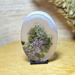 グリーンオパール - モスアゲート風景 || フラワーアゲート サイズ: 33x24x5.2 mm || カボション。