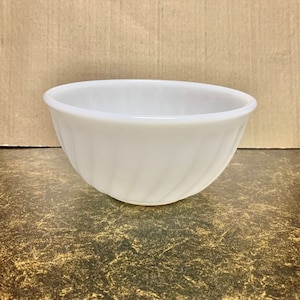 Vintage Anchor Hocking Fire~King Swirl Nesting Mixing Bowl, Stamped WARE 7 Made in USA, Crisp, Classy White, No Chips or Cracks in the Bowl