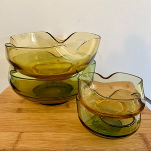 Vintage Anchor Hocking Chip & Dip Sets Available in Amber and Green, No Major Chips or Cracks in the Bowls. Party Dishes. Serving Dishes.