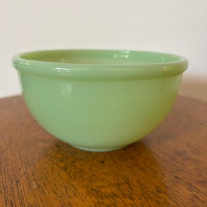 Small Pristine Jadiete Beaded Rimmed Nesting/Mixing Bowl Measures 4.75” x 2.5”.  No Markings on the Bottom, No Chips or Cracks in the Dish