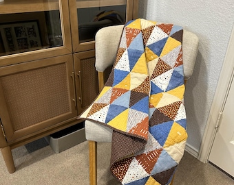 Handgemaakte quilt erfstuk, herfst driehoek patchwork worp, goudbruin blauw, katoenen bankdeken, herfsthuisdecor, uniek cadeau