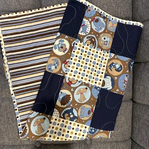 Manta para cuna de bebé con diseño de cachorro: Manta de algodón azul marino, marrón y crema para cuna. imagen 6