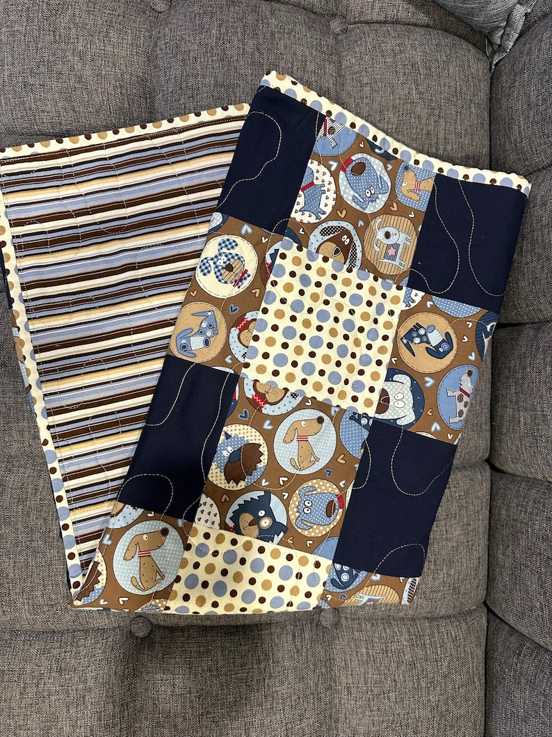 Manta para cuna de bebé con diseño de cachorro: Manta de algodón azul marino, marrón y crema para cuna. imagen 6