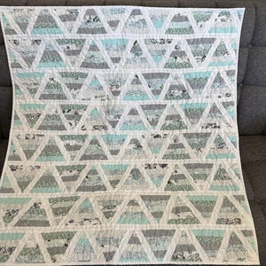 Triangle Patchwork Throw Quilt Pattern PDF - 5-Size Pack - 60 Degree Triangles - Instant Download image 1