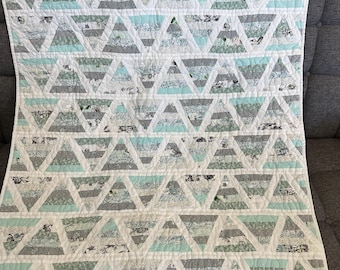 Triangle Patchwork Throw Quilt Pattern PDF - 5-Size Pack - 60 Degree Triangles - Instant Download