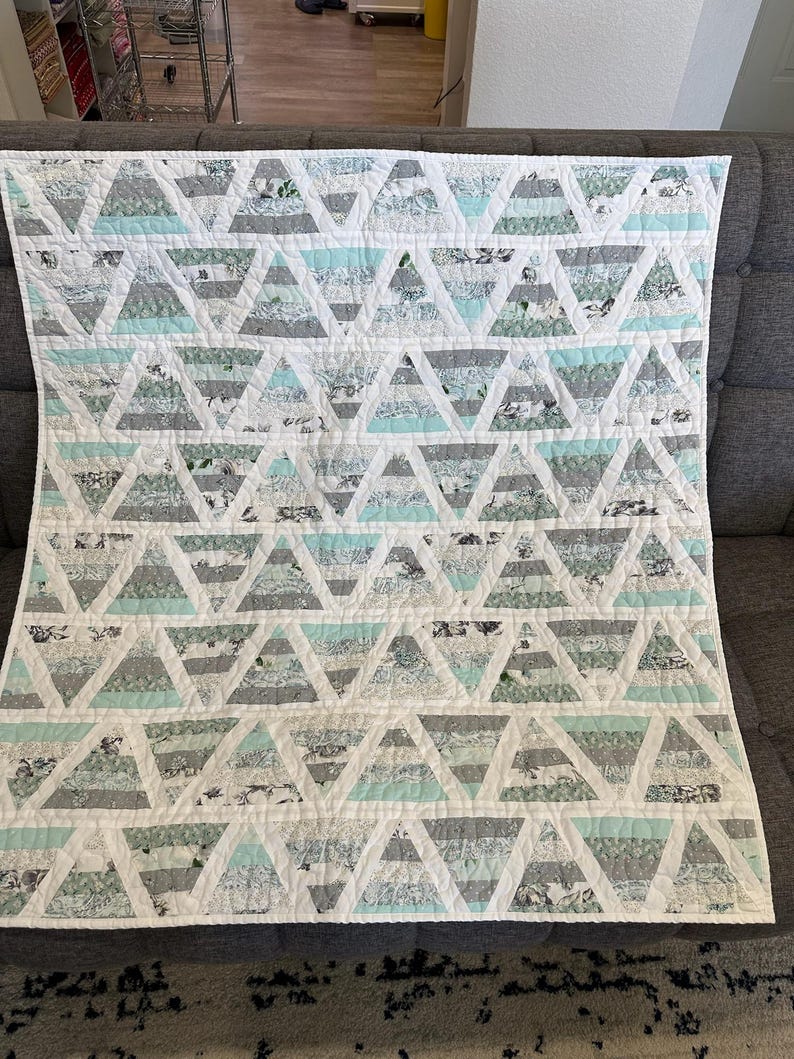 Triangle Patchwork Throw Quilt Pattern PDF - 5-Size Pack - 60 Degree Triangles - Instant Download image 1
