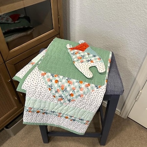 Mint Green Baby Quilt, Square-in-Square Cotton Crib Blanket, Quilted Bear Gift, 36x42