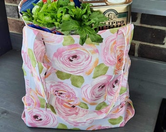 Bolsa de mano reutilizable hecha a mano con rosas rosas