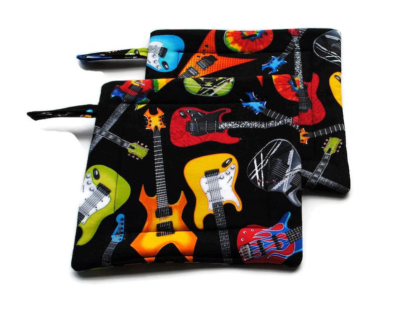 set of 2 Electric Guitars Quilted Pot Holders