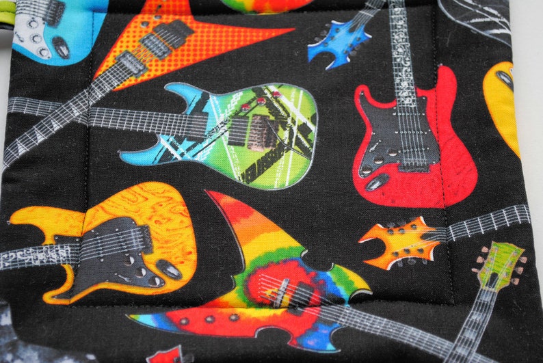 set of 2 Electric Guitars Quilted Pot Holders