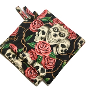 Quilted Pot Holders Skulls and Roses set of 2 Alexander Henry