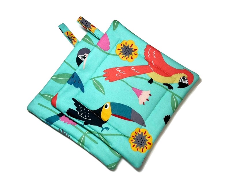 Quilted Pot Holders Tropical Birds , set of 2, Alexander Henry, Green image 2