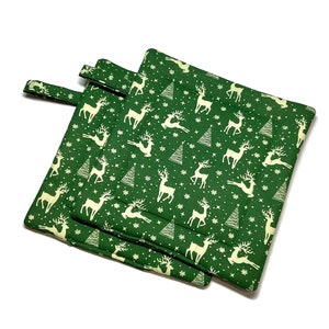 Quilted Pot Holders, set of 2, Reindeer, Green