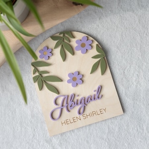 Enseigne de révélation de prénom marguerite, carte d'étape importante pour bébé, panneau d'annonce de nom, nom de bébé fille, cadeau de baby shower pour maman, nom d'hôpital
