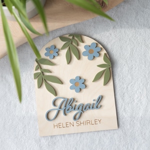 Enseigne de révélation de prénom marguerite, carte d'étape importante pour bébé, panneau d'annonce de nom, nom de bébé fille, cadeau de baby shower pour maman, nom d'hôpital
