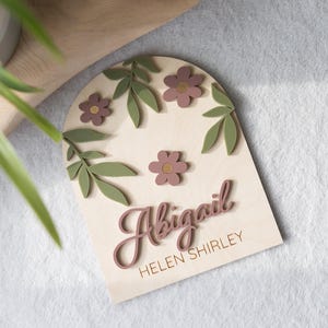 Enseigne de révélation de prénom marguerite, carte d'étape importante pour bébé, panneau d'annonce de nom, nom de bébé fille, cadeau de baby shower pour maman, nom d'hôpital