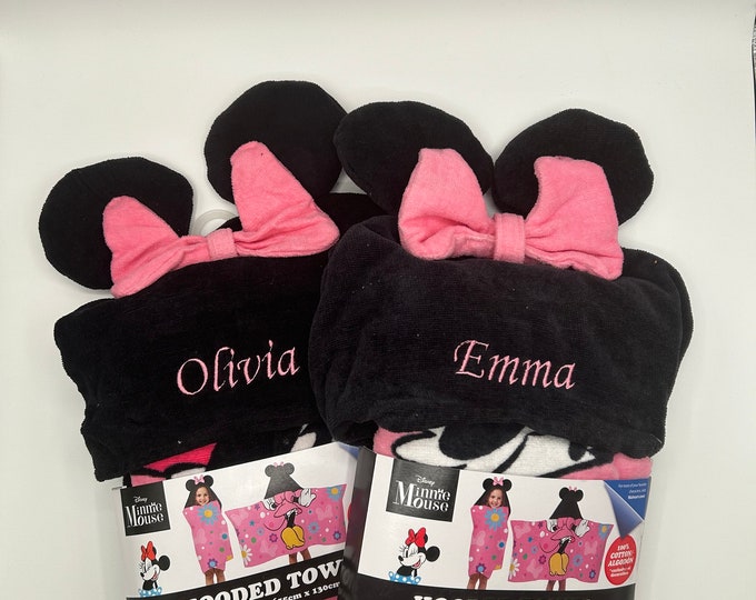 Personalized Minnie Kid's Hooded Towel