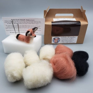 Two Little Foxes Needle Felting Kit image 1