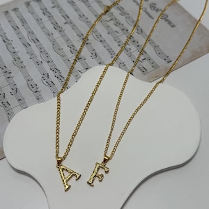 Collar con inicial personalizado, collar con dije de letra personalizado, collar con inicial para mamá, delicado regalo de joyería personalizada para ella.