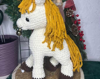 Peluche a forma di cavallo all'uncinetto: pony amigurumi fatto a mano, ricordo 2026, Black Friday