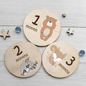 Cartes d'étape en bois pour bébés - Adorables accessoires photo mensuels sur le thème des animaux pour la première année - Cadeau parfait pour une baby shower
