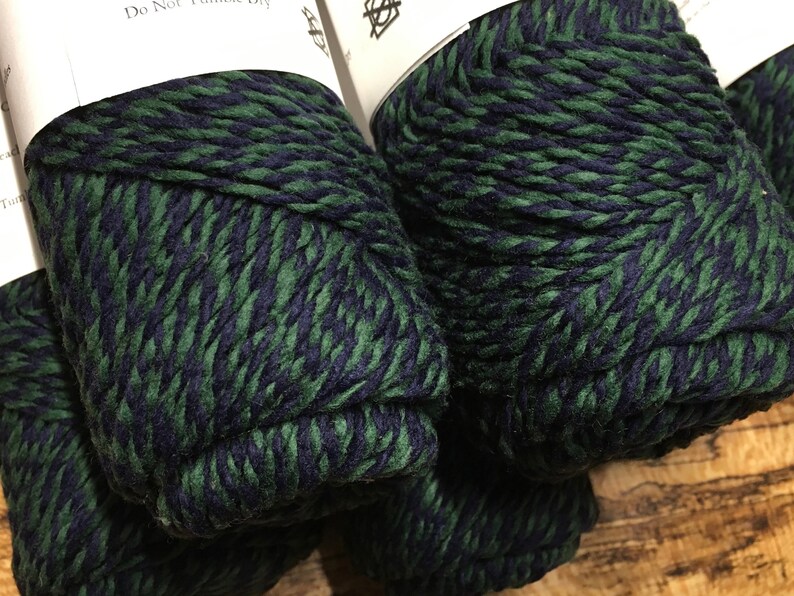 Cestari Green Navy Tweed Traditional Collection 100/% Wool 2 ply Worsted Weight 170 yards Pull Skein Made in the USA