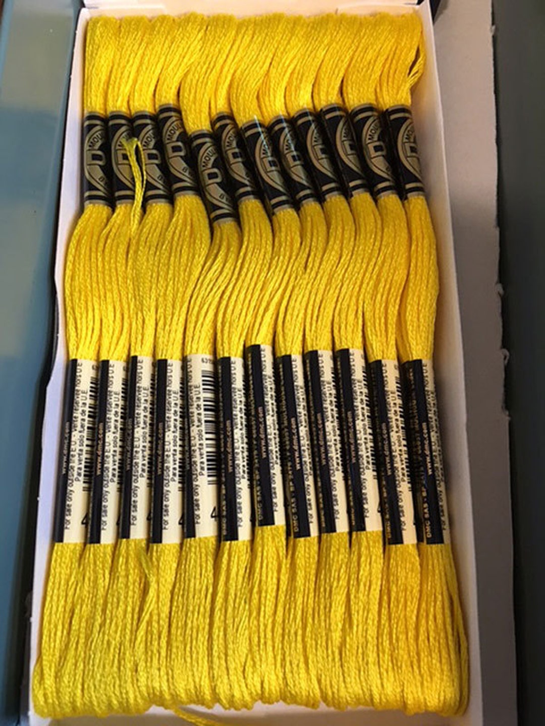 激安な DMC 444 Dark Lemon Embroidery Floss 2 Skeins 6 Strand Thread ダーツ