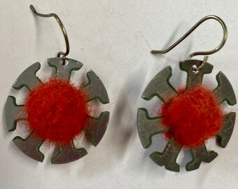 Fiber Meets Steampunk Metal Gear Earrings with Red Felted Centers