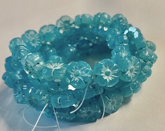 Hawaiian Hibiscus Flower Beads 9mm Baby Blue with Turquoise Wash Czech Table Cut Glass Beads 16 beads