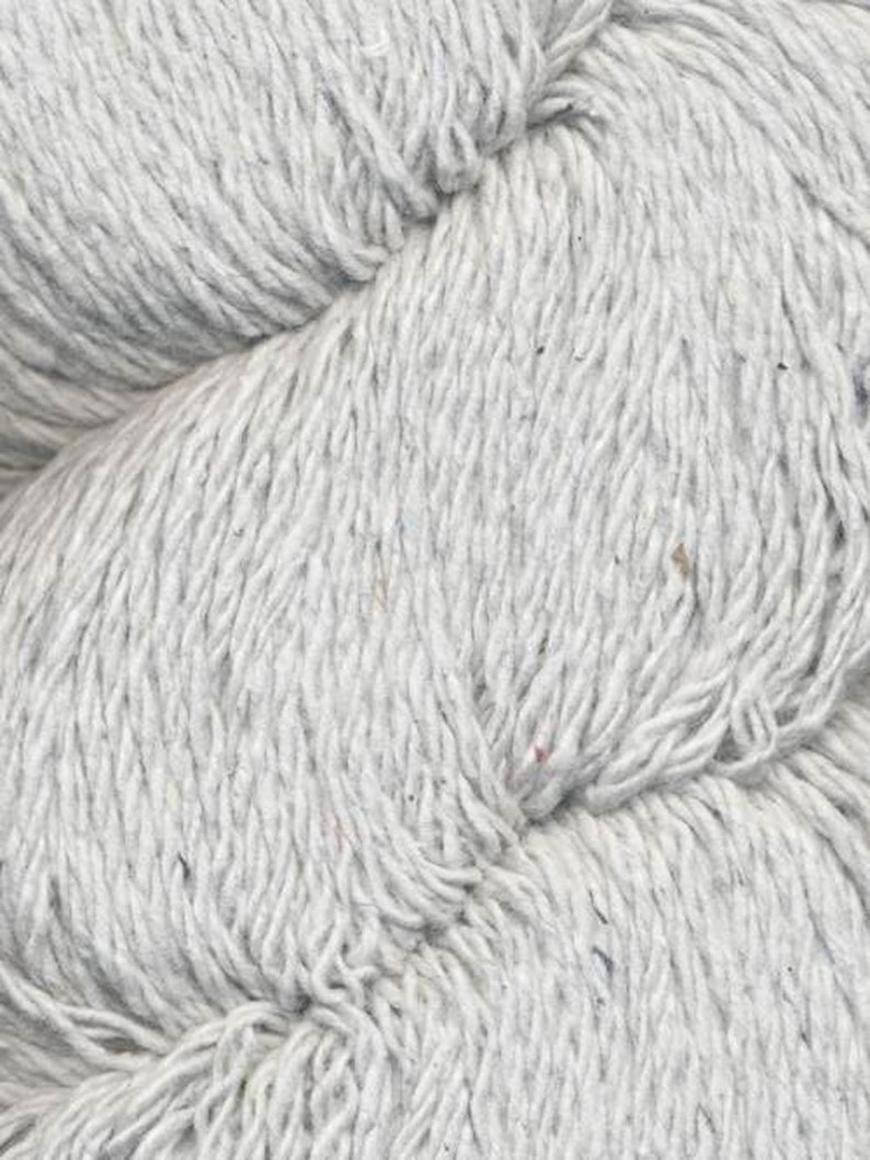Dungarees Recycled Blue Jean Yarn from Queensland DK Weight 219 yards 100/% Combed Cotton vory 03
