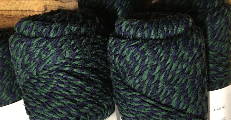 Cestari Green Navy Tweed Traditional Collection 100/% Wool 2 ply Worsted Weight 170 yards Pull Skein Made in the USA