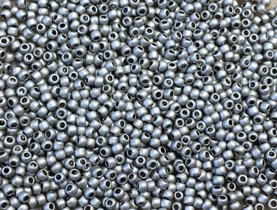 8//0 Japanese seed Beads Opaque Army Green Round Beads 28GRAMS