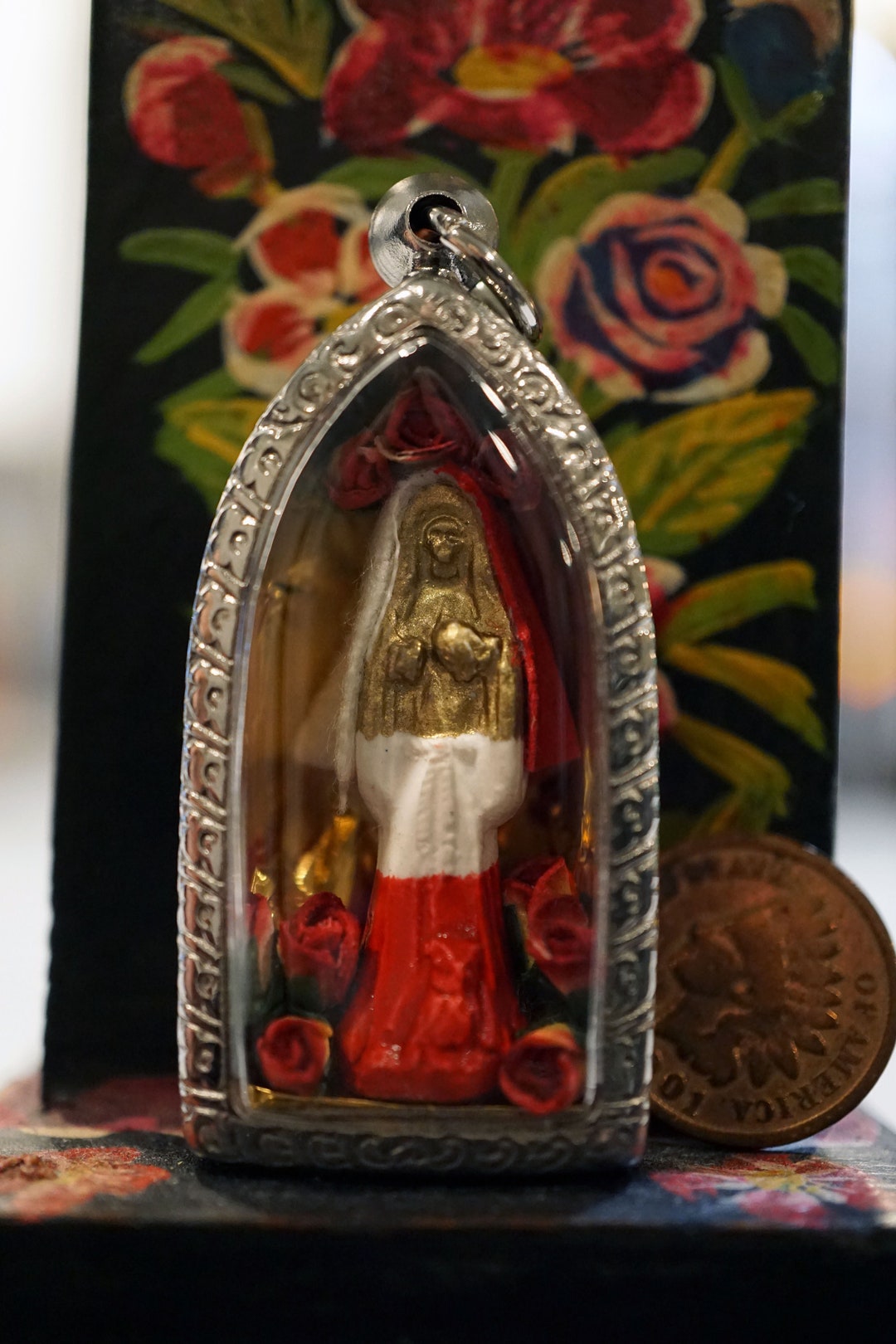 Santa Muerte Tres Virtudes Robe Loaded Amulet - Dorada/blanca/roja ...