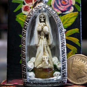 Santa Muerte Huesa/Bone Robe Loaded Amulet
