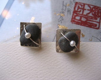 handmade river rock jewelry earrings with freshwater pearl by cra1nes on etsy