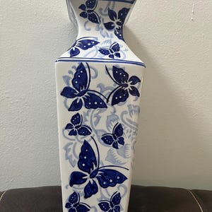 blue and white decorative flowers pot