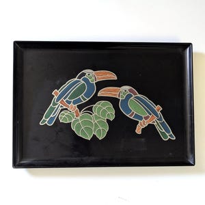 Vintage Couroc-bricka, tukandesign, stor rektangulär serveringsbricka, svart lack, 43 x 30 cm