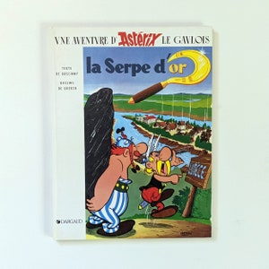 Asterix et la Serpe d&#39;Or. Vintage 1980s French comic book, Uderzo & Goscinny.
