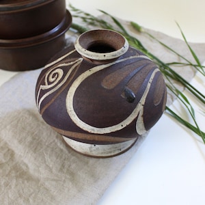 Vintage Studio-Keramikvase, signiert G Wilson.