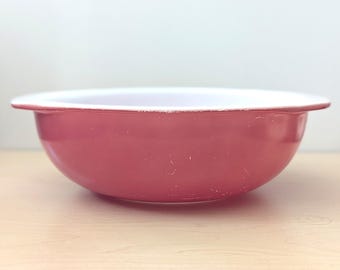 bol vintage en Pyrex 024, rose flamant rose, bol à mélanger peu profond de 2 pintes, vaisselle des années 1950