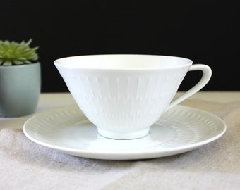 Hutschenreuther Bavaria white porcelain tea cup and saucer, 1950s mid century modern serving