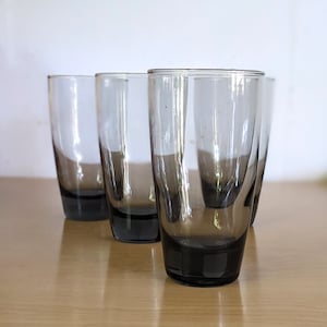 Vintage Rauchglas Barzubehör. Set aus vier Gläsern.